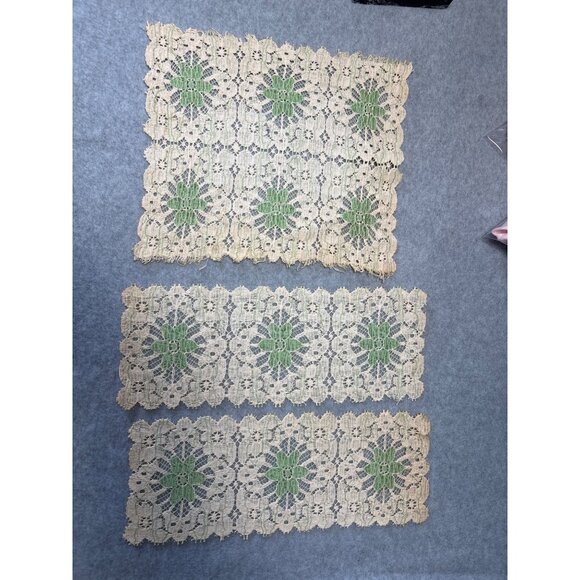 Vintage Handmade Crochet Lace Doilies Green Floral Accents Set 3 Table Decor 11" - Picture 4 of 9